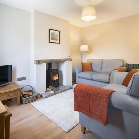 Riverside - Quaint County Overlooking The Beck Feriehus